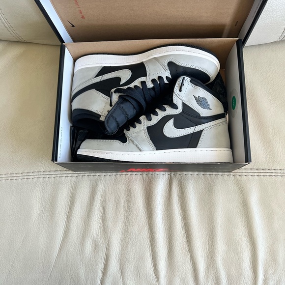 Air Jordan 1 OG Shadow 2.0 GS - Picture 4 of 10